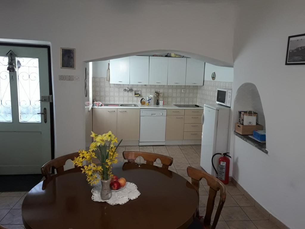 Apartment Valetovi Stanjel Exterior photo